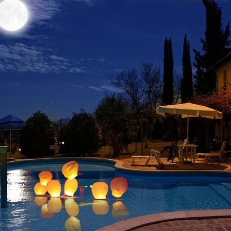 Aparthotel Subretia Residenze Di Campagna Fabbri Esterno foto