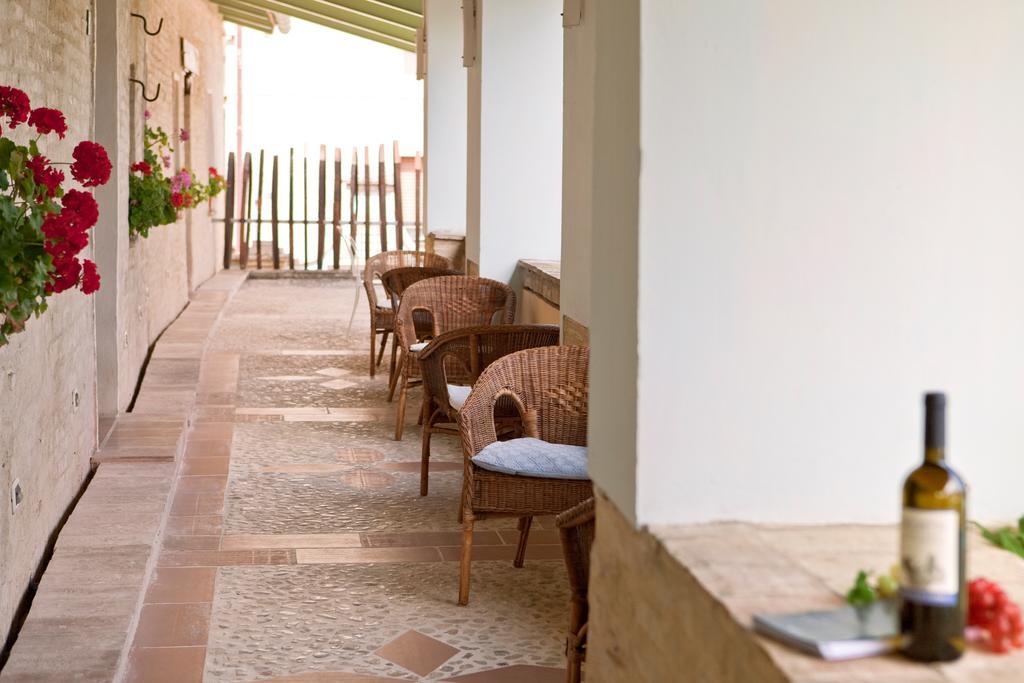 Aparthotel Subretia Residenze Di Campagna Fabbri Esterno foto