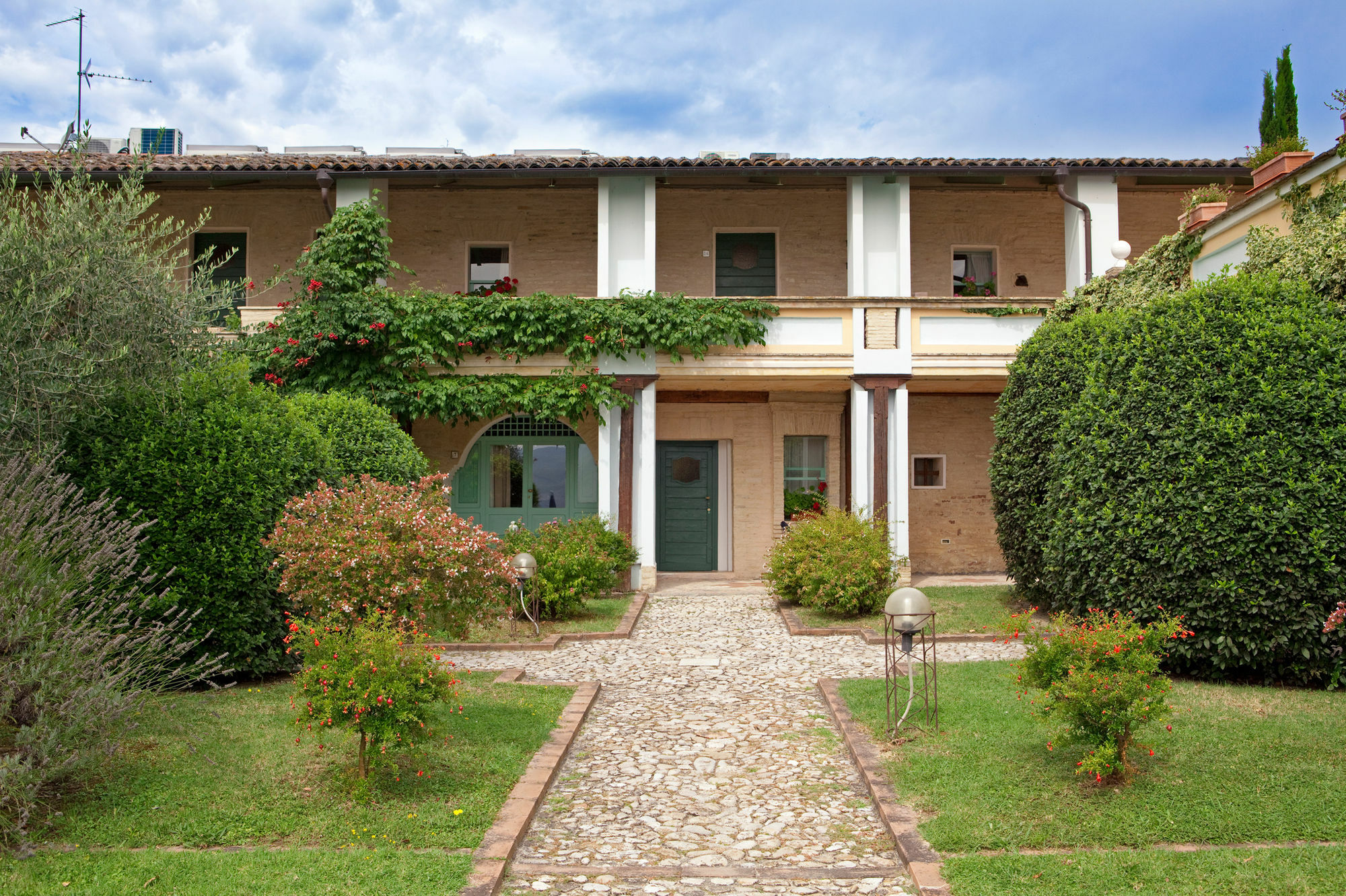 Aparthotel Subretia Residenze Di Campagna Fabbri Esterno foto